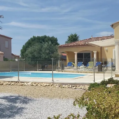4 Bedroom Cozy In Grau D'agde Le Grau-dʼAgde