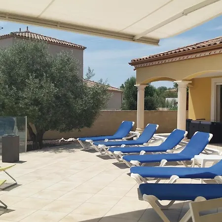 4 Bedroom Cozy In Grau D'agde 別荘