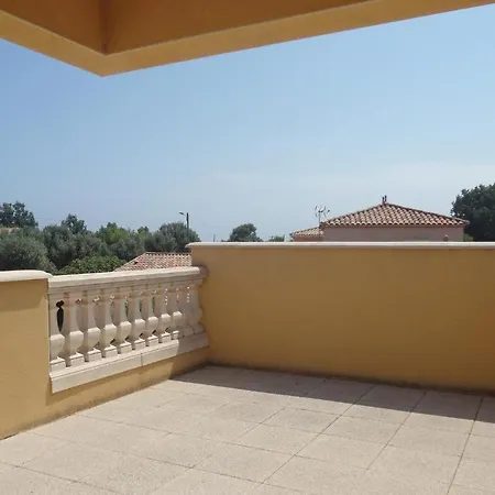 4 Bedroom Cozy In Grau D'agde Le Grau-dʼAgde