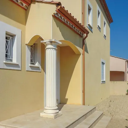 4 Bedroom Cozy In Grau D'agde