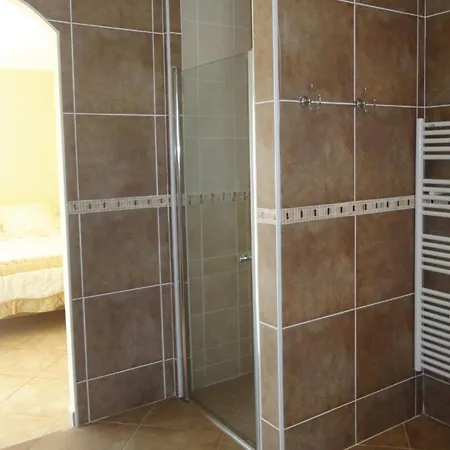 4 Bedroom Cozy In Grau D'agde *