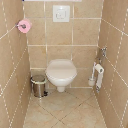 4 Bedroom Cozy In Grau D'agde *