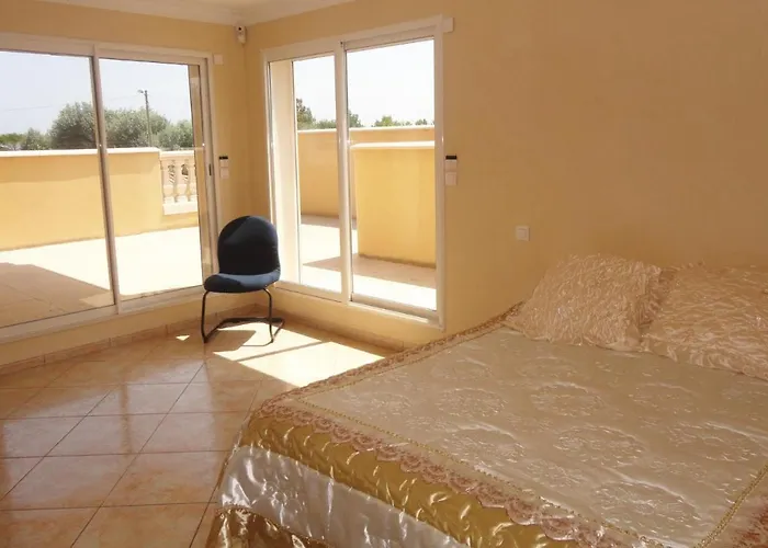 Сasa de vacaciones 4 Bedroom Cozy In Grau D'agde Le Grau d'Agde