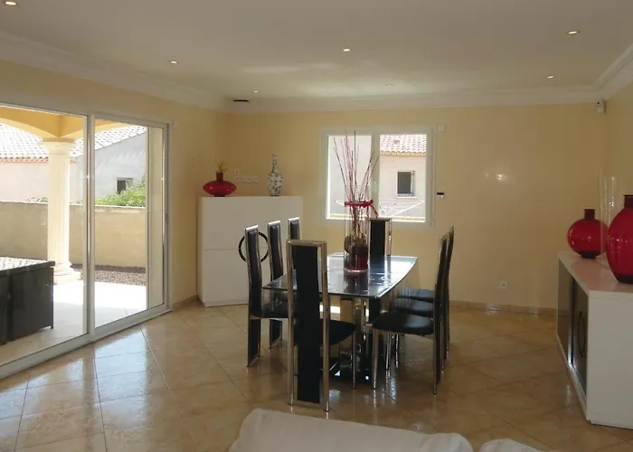 Сasa de vacaciones 4 Bedroom Cozy In Grau D'agde