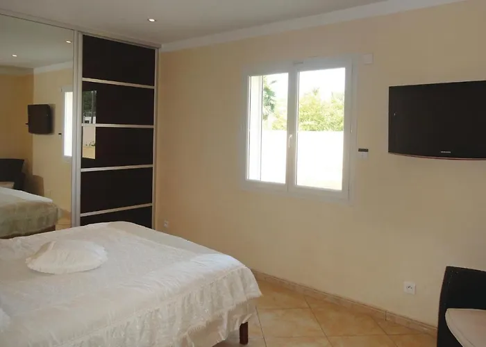Сasa de vacaciones 4 Bedroom Cozy In Grau D'agde