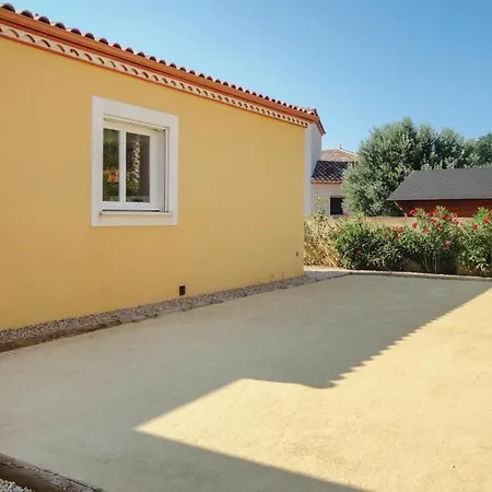 4 Bedroom Cozy In Grau D'agde * Le Grau-d'Agde