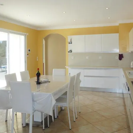Ferienhaus 4 Bedroom Cozy In Grau D'agde